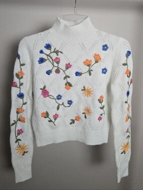White Pointelle Floral Embroided Crop Sweater